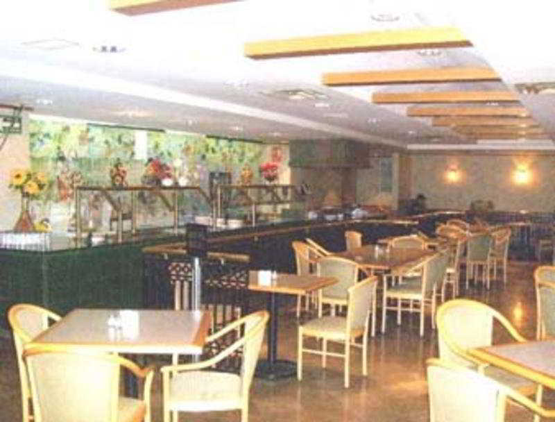 Everest Ciudad Victoria Restoran foto